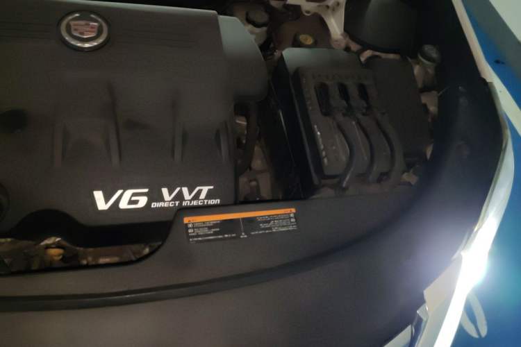 Used Cadillac SRX 2015 3.0L Comfort Version Engine Bay Left