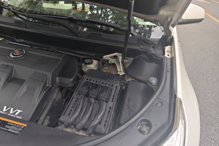 Used Cadillac SRX 2015 3.0L Elite Model Engine Bay Left
