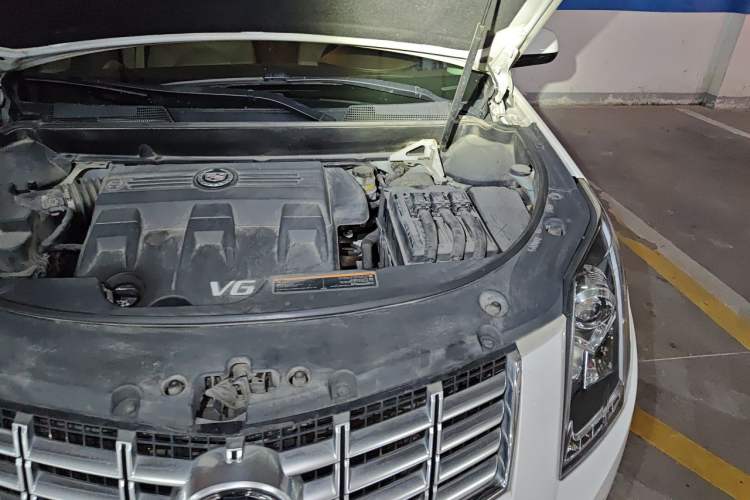 Used Cadillac SRX 2015 3.0L Elite Model Engine Bay Left