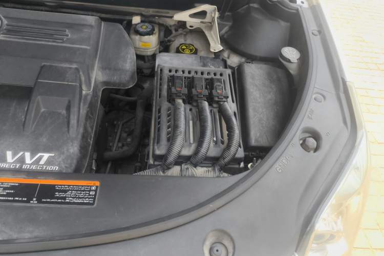 Used Cadillac SRX 2015 3.0L Comfort Version Engine Bay Left
