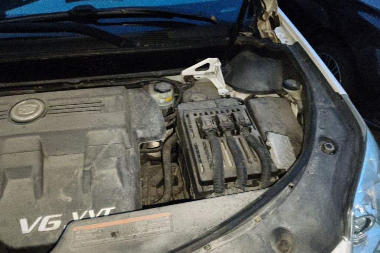 Used Cadillac SRX 2015 3.0L Elite Model Engine Bay Left