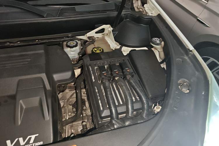 Used Cadillac SRX 2015 3.0L Flagship Model Engine Bay Left