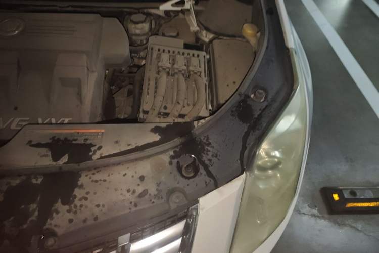 Used Cadillac SRX 2015 3.0L Comfort Version Engine Bay Left