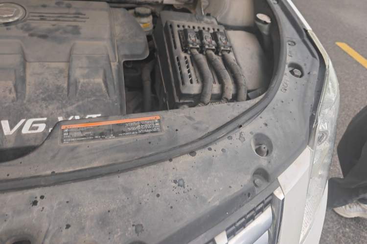 Used Cadillac SRX 2015 3.0L Comfort Version Engine Bay Left