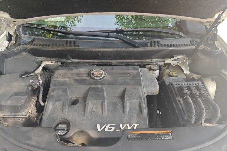Used Cadillac SRX 2015 3.0L Elite Model Engine Bay
