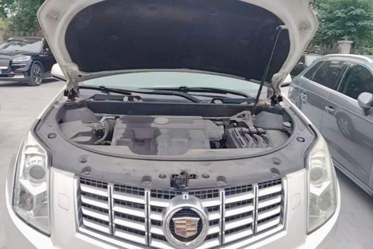 Used Cadillac SRX 2015 3.0L Elite Model Engine Bay