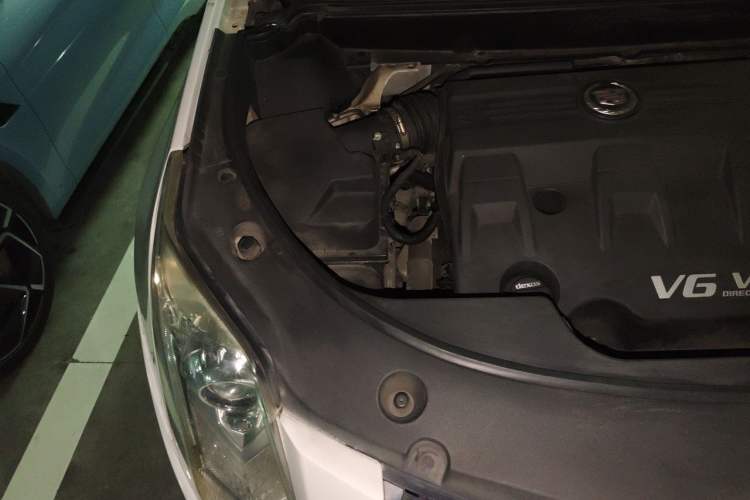 Used Cadillac SRX 2015 3.6L Flagship Edition Engine Bay Right