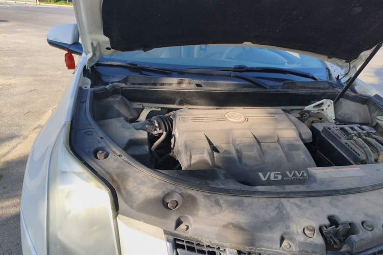 Used Cadillac SRX 2015 3.0L Elite Model Engine Bay Right