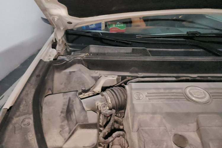 Used Cadillac SRX 2015 3.0L Comfort Version Engine Bay Right