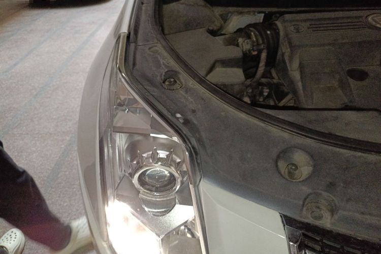 Used Cadillac SRX 2015 3.0L Elite Model Engine Bay Right