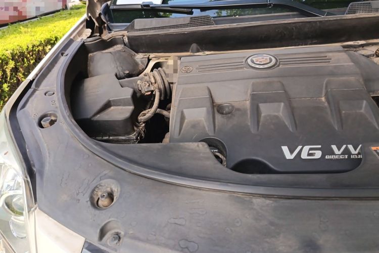 Used Cadillac SRX 2015 3.0L Elite Model Engine Bay Right