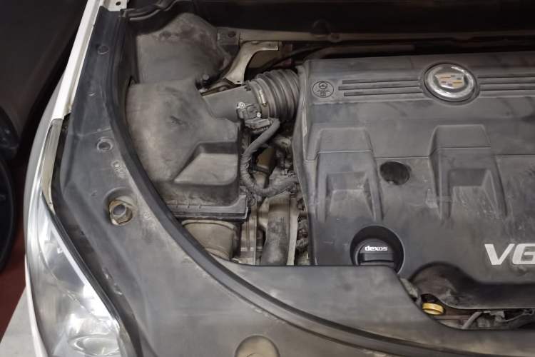 Used Cadillac SRX 2015 3.0L Elite Model Engine Bay Right