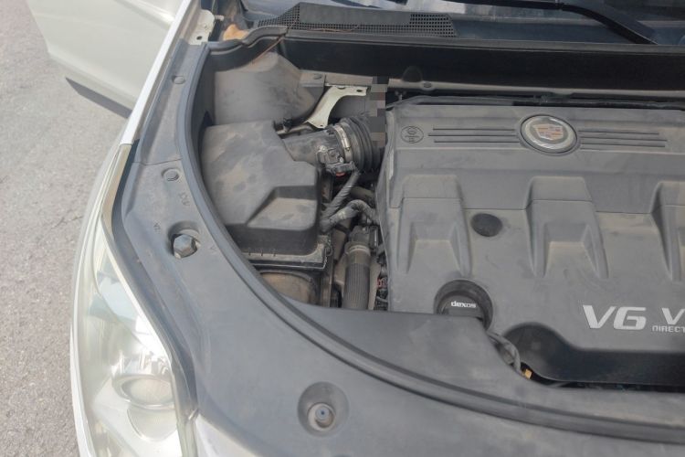 Used Cadillac SRX 2015 3.0L Elite Model Engine Bay Right
