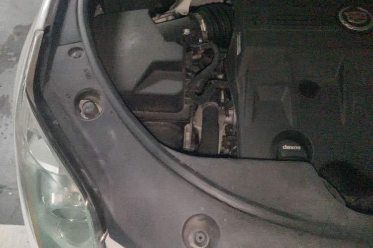Used Cadillac SRX 2015 3.0L Elite Model Engine Bay Right
