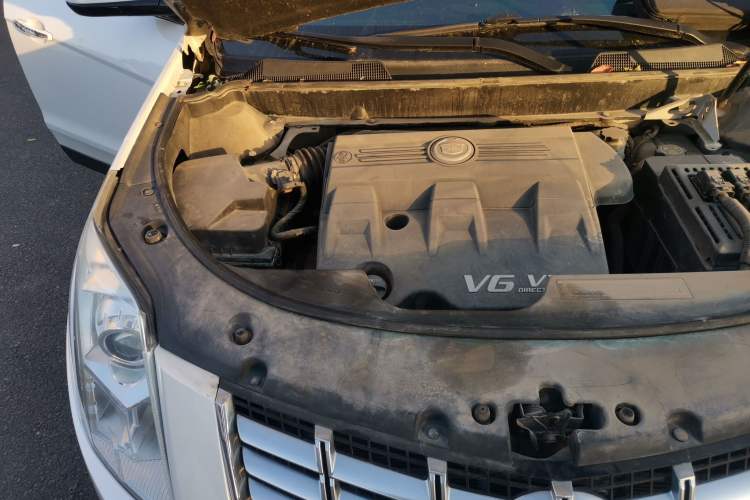Used Cadillac SRX 2015 3.0L Comfort Version Engine Bay Right