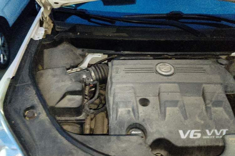 Used Cadillac SRX 2015 3.0L Elite Model Engine Bay Right