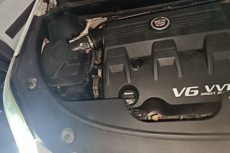 Used Cadillac SRX 2015 3.0L Flagship Model Engine Bay Right