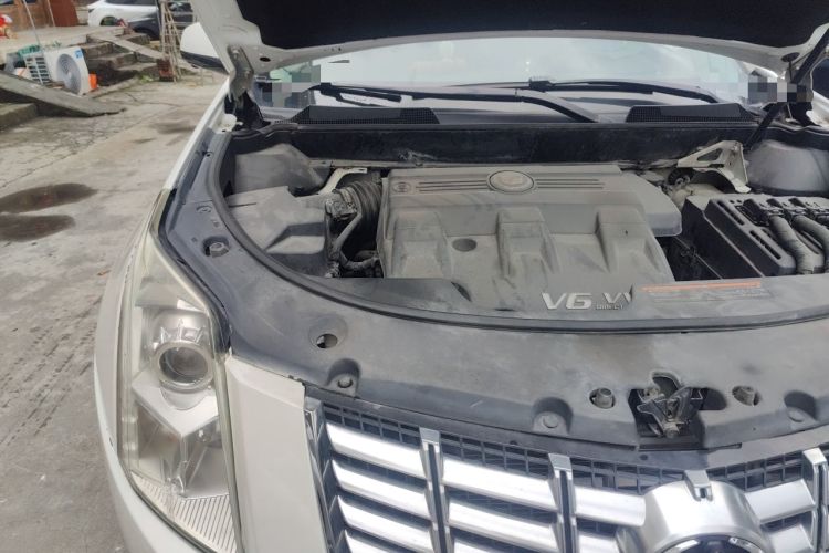 Used Cadillac SRX 2015 3.0L Comfort Version Engine Bay Right
