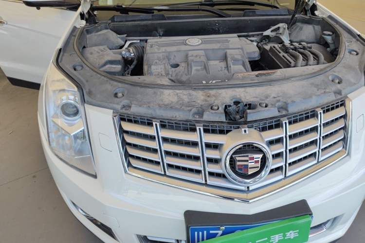 Used Cadillac SRX 2015 3.0L Comfort Version Engine Bay Right