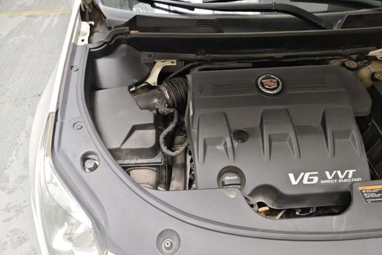 Used Cadillac SRX 2015 3.0L Elite Model Engine Bay Right