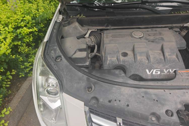 Used Cadillac SRX 2015 3.0L Comfort Version Engine Bay Right