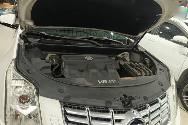 Used Cadillac SRX 2015 3.0L Elite Model Engine Bay