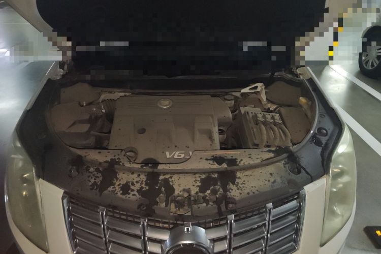 Used Cadillac SRX 2015 3.0L Comfort Version Engine Bay