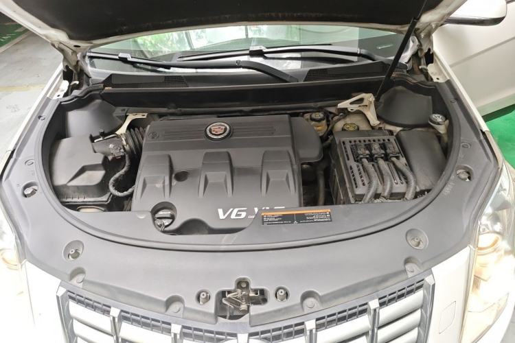 Used Cadillac SRX 2015 3.0L Elite Model Engine Bay