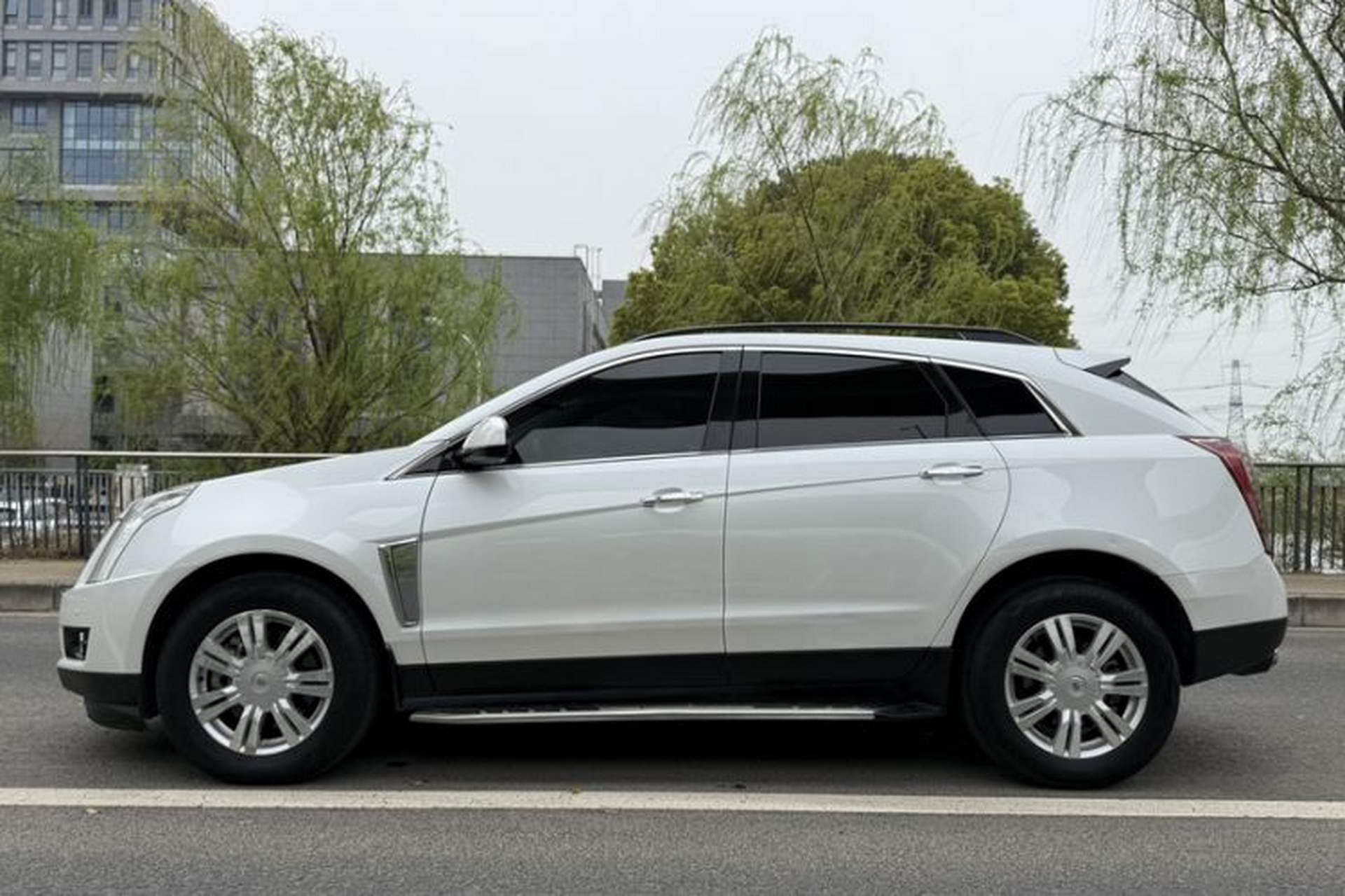 Used Cadillac SRX 2015 3.0L Comfort Version Exterior 1