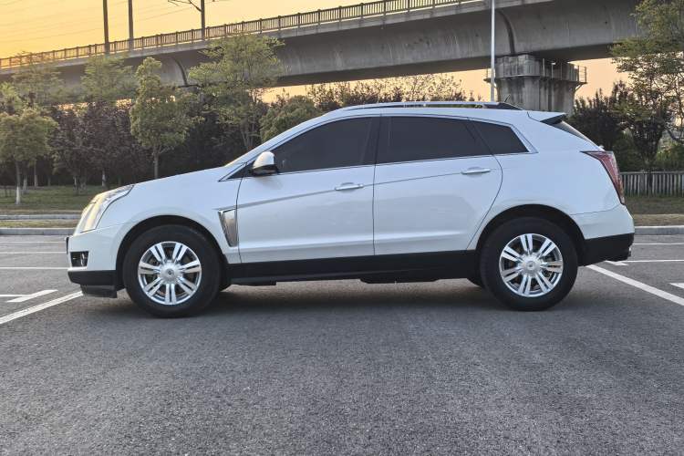 Used Cadillac SRX 2015 3.0L Elite Model Exterior 10