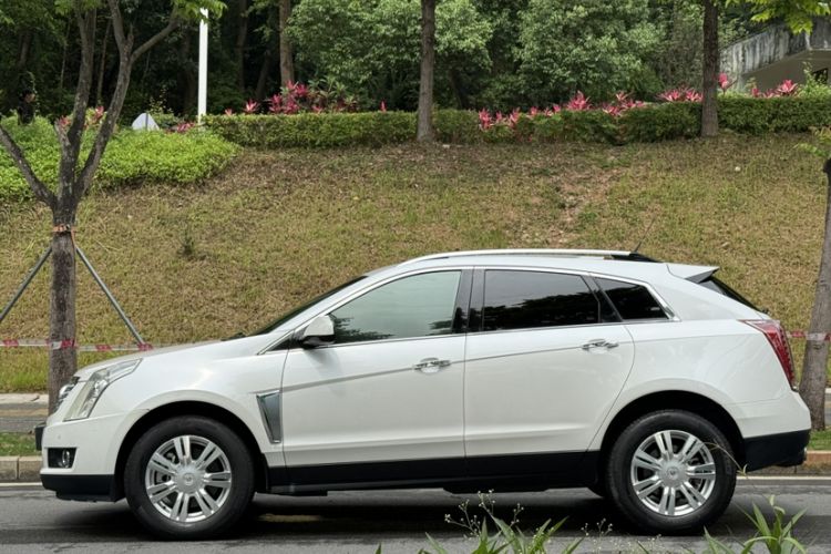 Used Cadillac SRX 2015 3.0L Elite Model Exterior 2