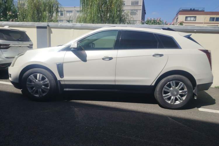 Used Cadillac SRX 2015 3.0L Elite Model Exterior 3