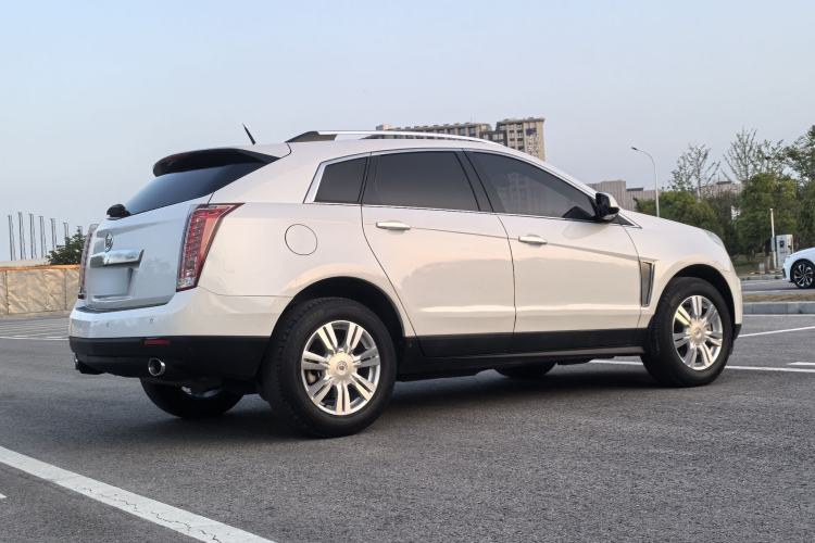 Used Cadillac SRX 2015 3.0L Elite Model Exterior 9