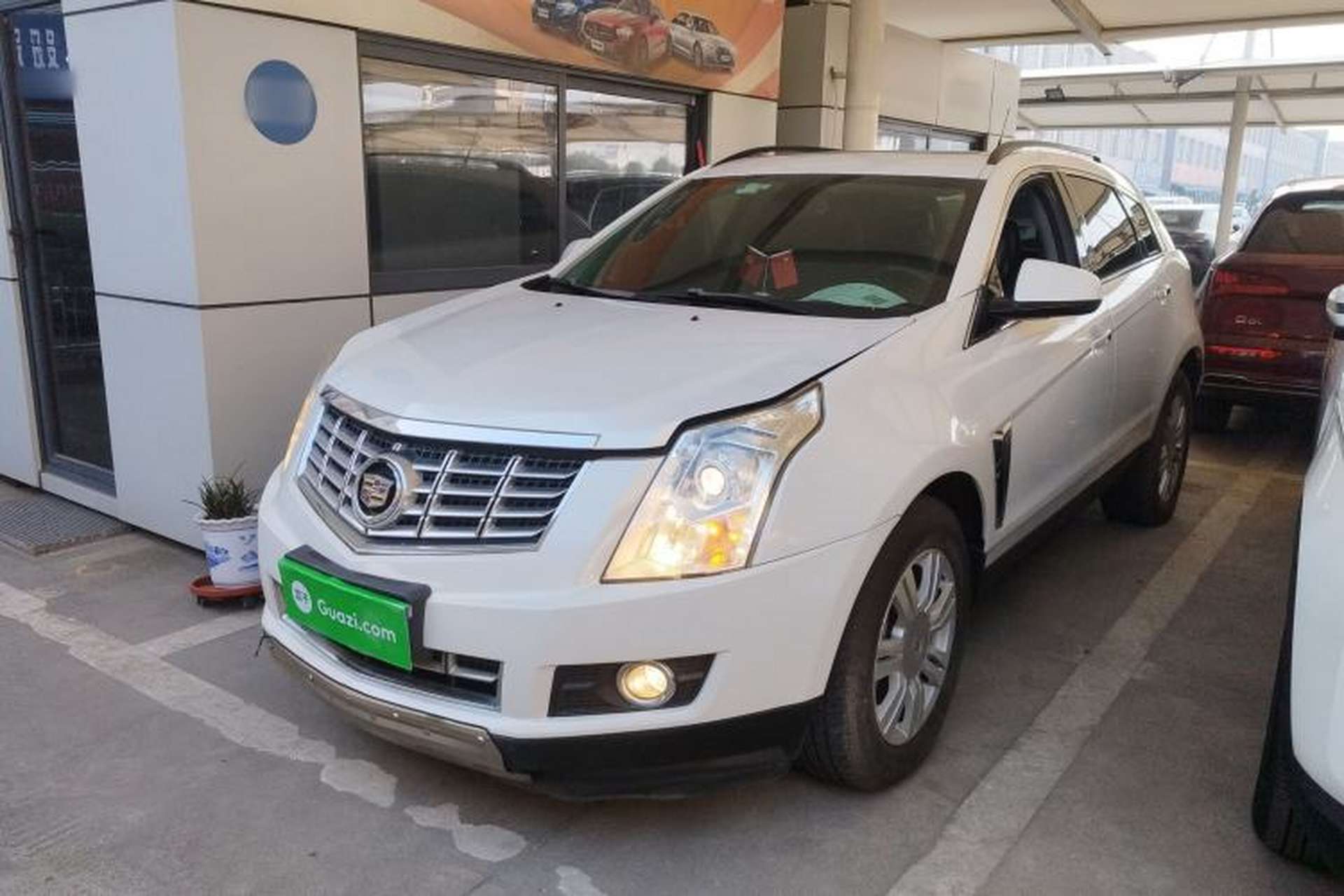 Used Cadillac SRX 2015 3.0L Comfort Version Front Left 45 Deg
