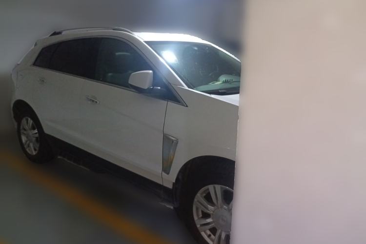 Used Cadillac SRX 2015 3.0L Elite Model Front Right 45 Deg