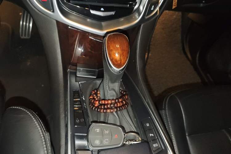 Used Cadillac SRX 2015 3.6L Flagship Edition Gear Lever