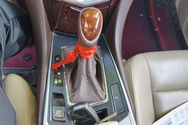Used Cadillac SRX 2015 3.0L Elite Model Gear Lever