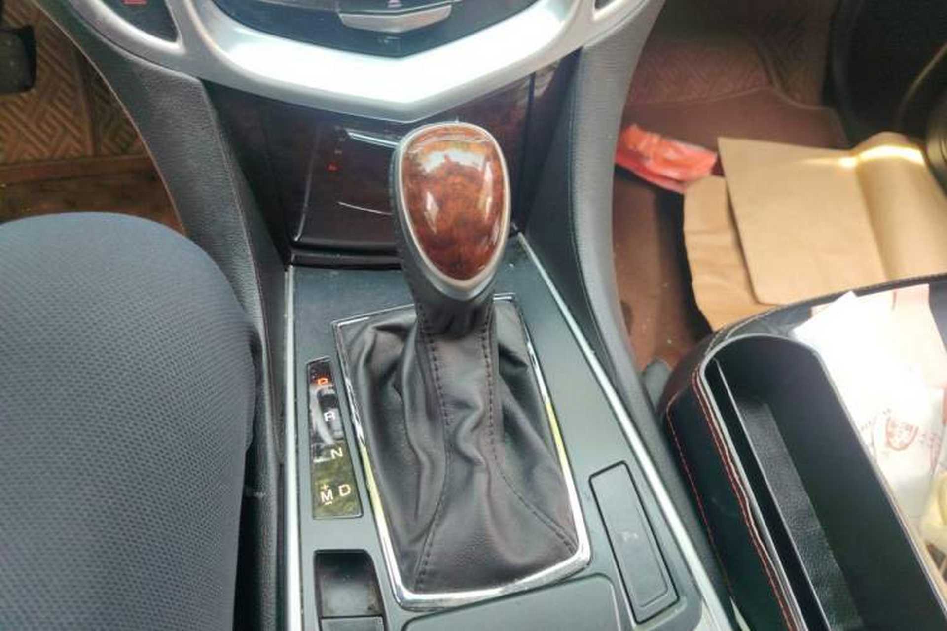 Used Cadillac SRX 2015 3.0L Elite Model Gear Lever