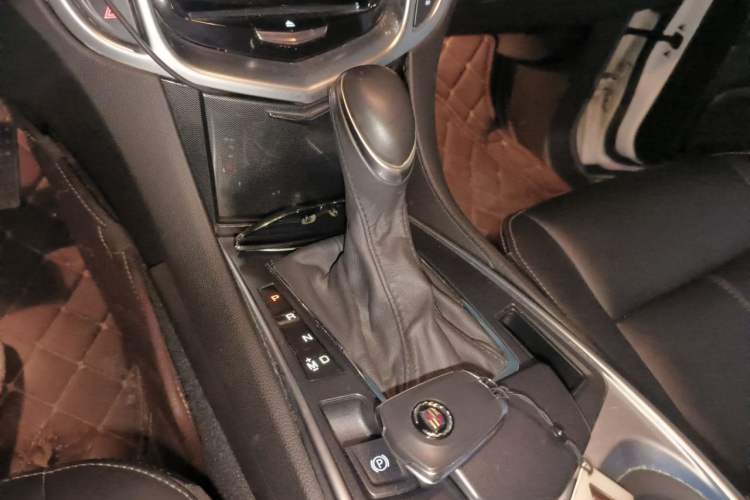 Used Cadillac SRX 2015 3.0L Comfort Version Gear Lever