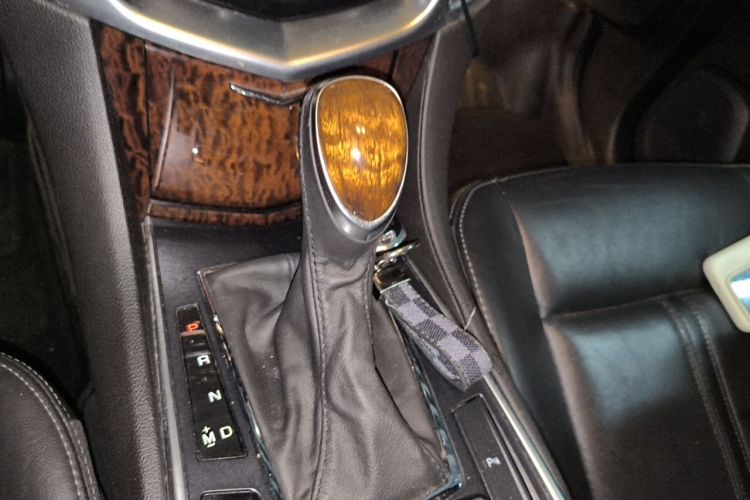 Used Cadillac SRX 2015 3.0L Elite Model Gear Lever