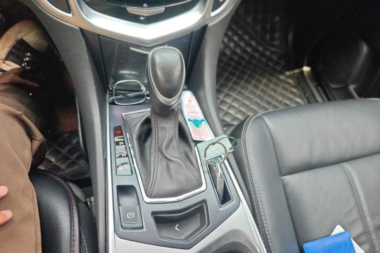 Used Cadillac SRX 2015 3.0L Comfort Version Gear Lever
