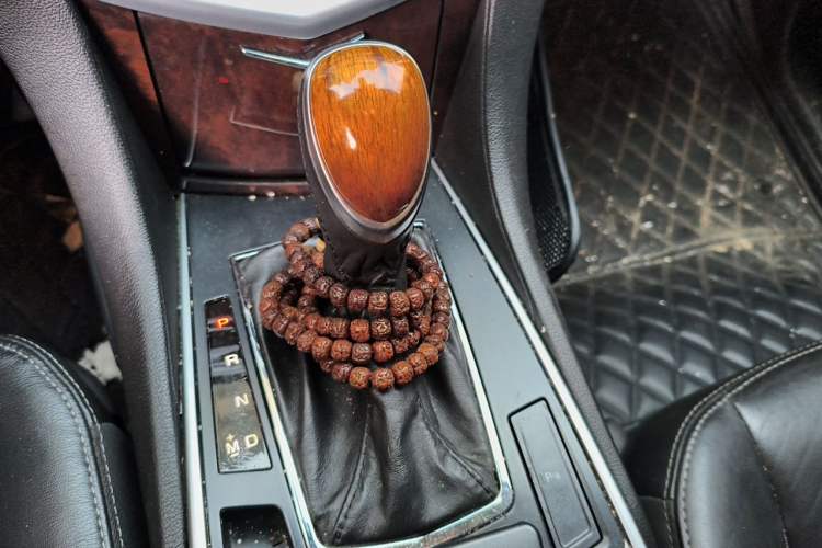 Used Cadillac SRX 2015 3.0L Elite Model Gear Lever