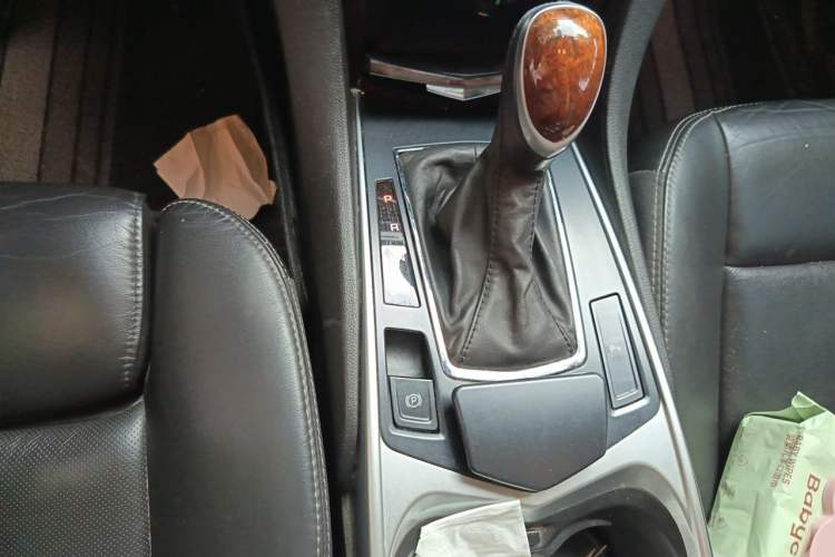 Used Cadillac SRX 2015 3.0L Elite Model Gear Lever