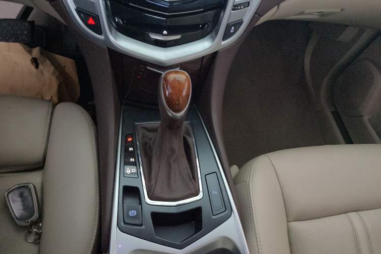 Used Cadillac SRX 2015 3.0L Elite Model Gear Lever