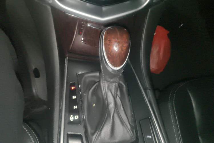 Used Cadillac SRX 2015 3.0L Elite Model Gear Lever