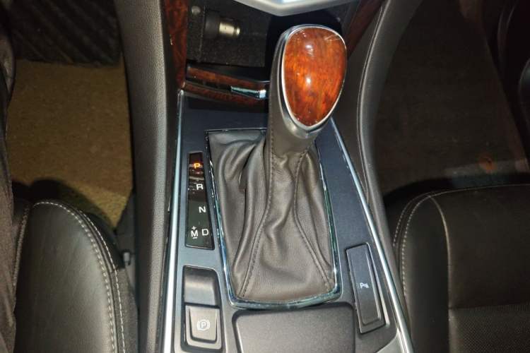 Used Cadillac SRX 2015 3.0L Luxury Model Gear Lever