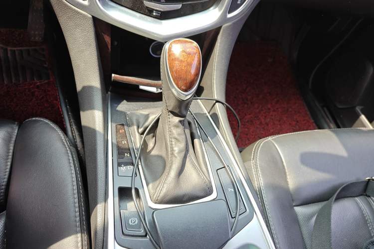 Used Cadillac SRX 2015 3.0L Elite Model Gear Lever