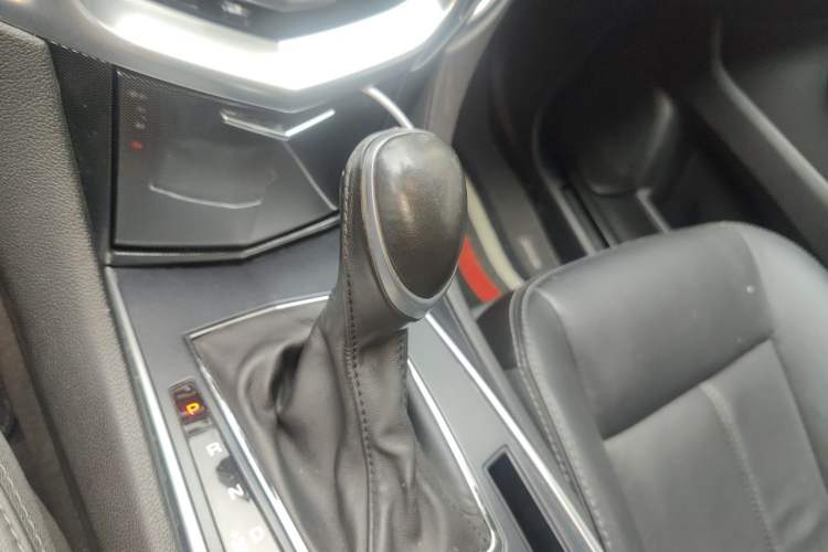 Used Cadillac SRX 2015 3.0L Comfort Version Gear Lever