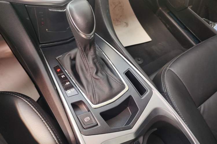 Used Cadillac SRX 2015 3.0L Comfort Version Gear Lever