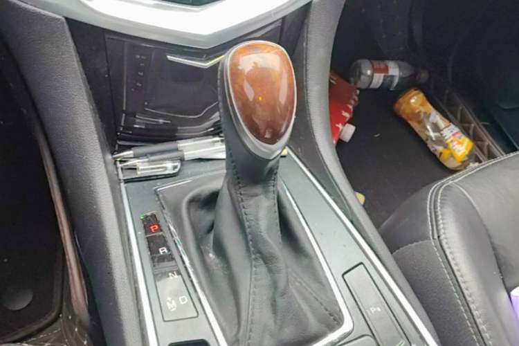 Used Cadillac SRX 2015 3.0L Elite Model Gear Lever